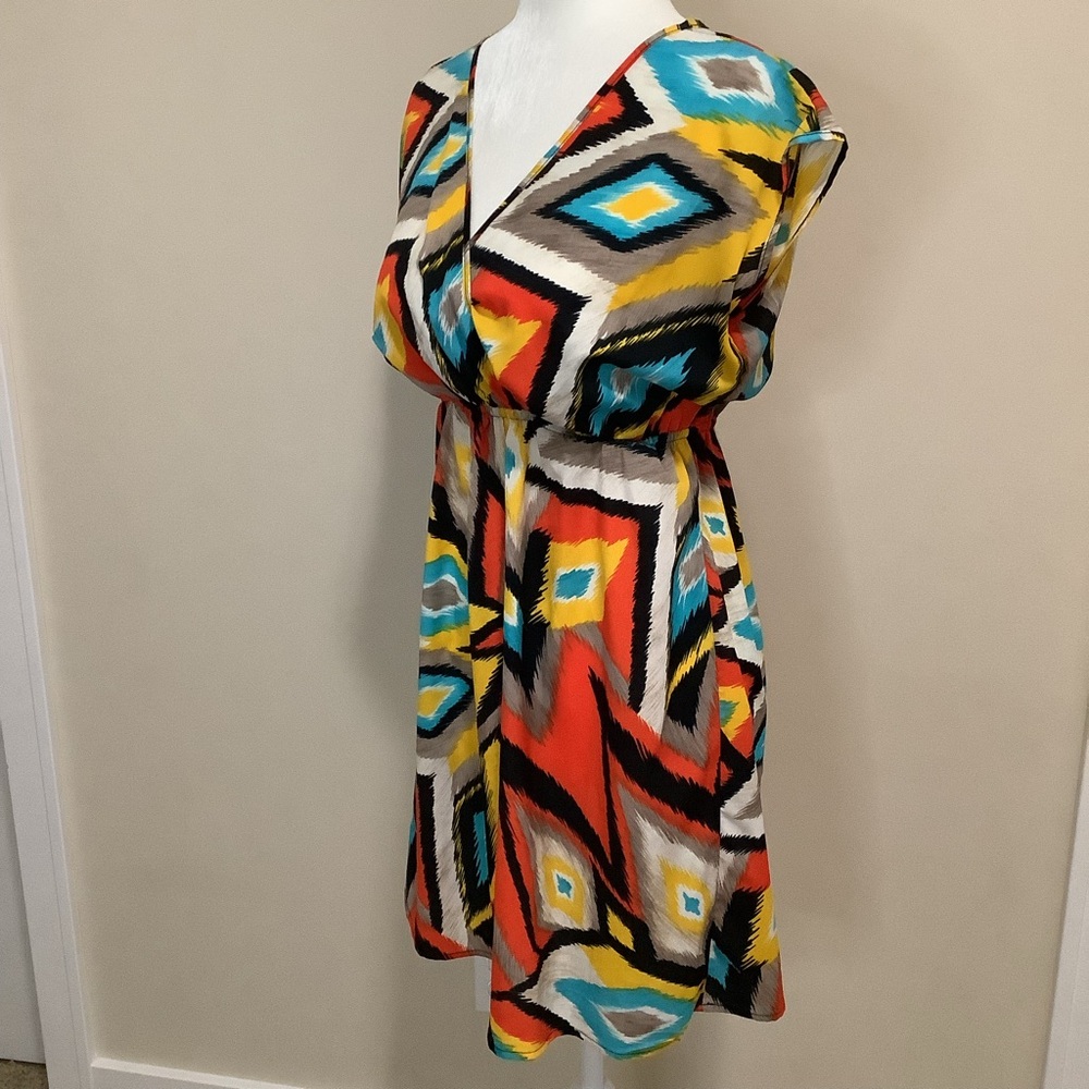 Soprano Colorful Geometric Midi Dress